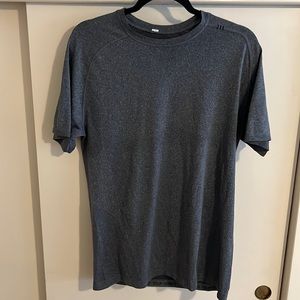 Men’s Gray LuluLemon Workout Tshirt